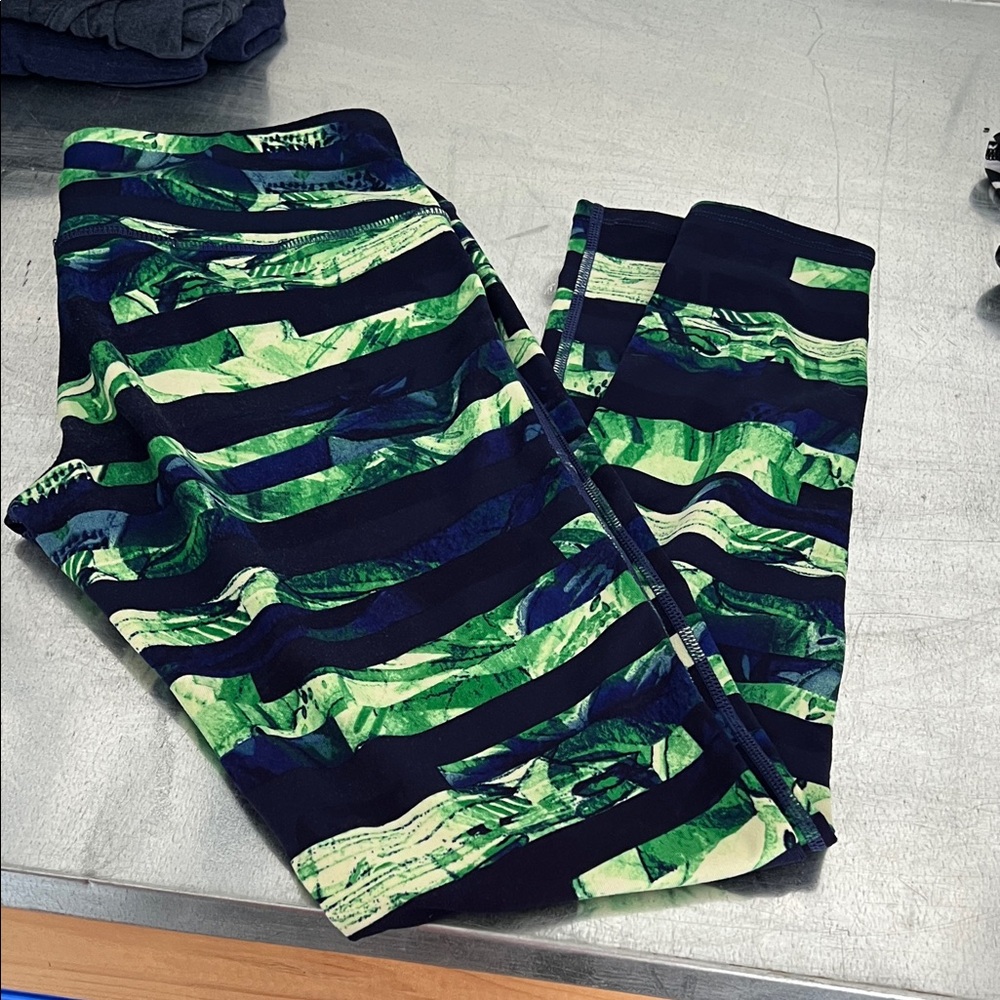 Athleta Green and Black Patterned Leggings
